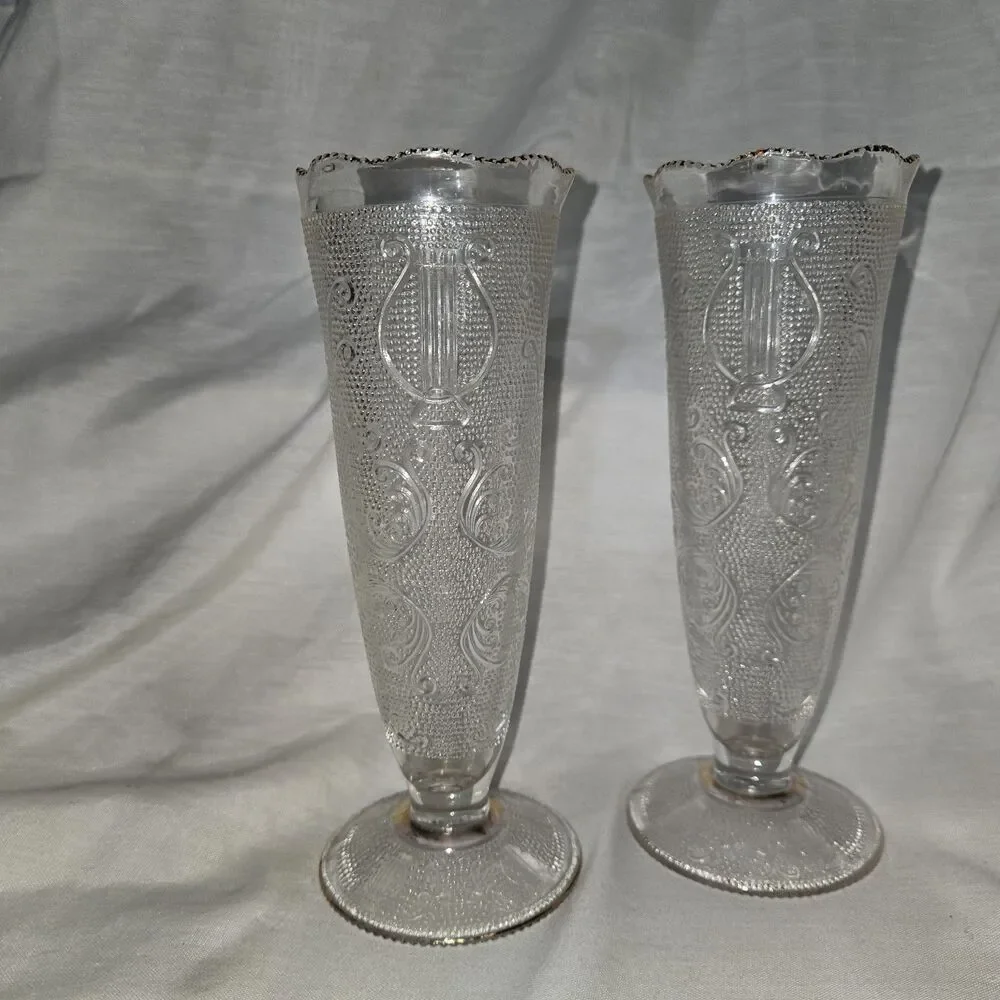 Set Of 2 VTG Jeannette Clear Harp & Scroll Glass Bud Vases W/22K Gold Trim